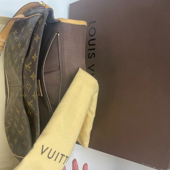 Louis Vuitton Menilmontant MM Crossbody Shoulder Bag Monogram Brown - Picture 5 of 7